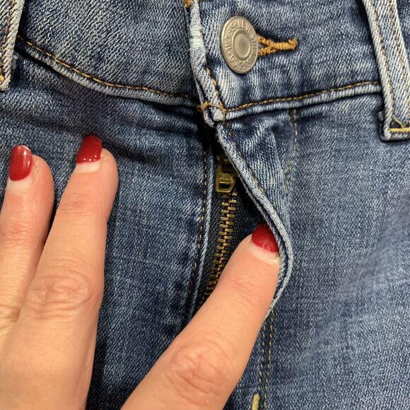 Levi’s Size 10 Classic Boot Cut Jeans Mid Rise Flat Stretch Denim Blue Women’s - Picture 6 of 12